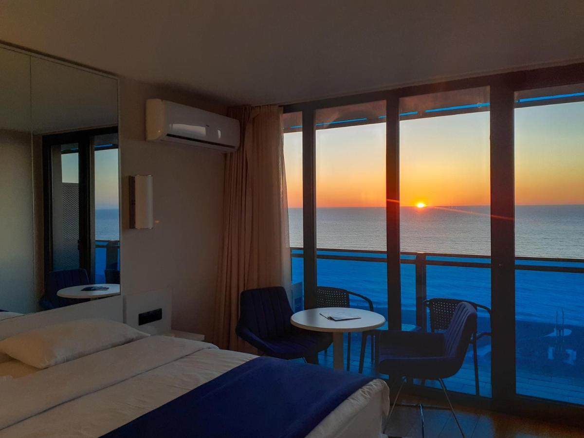 バトゥーミ Only Front Sea View, No Side View, Wonderful Panorama, High Floor, Location Guaranteeアパートホテル エクステリア 写真