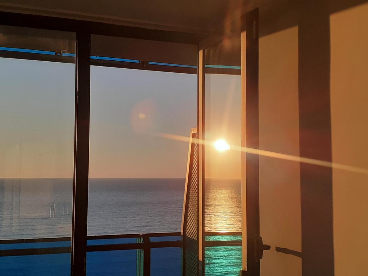 バトゥーミ Only Front Sea View, No Side View, Wonderful Panorama, High Floor, Location Guaranteeアパートホテル エクステリア 写真